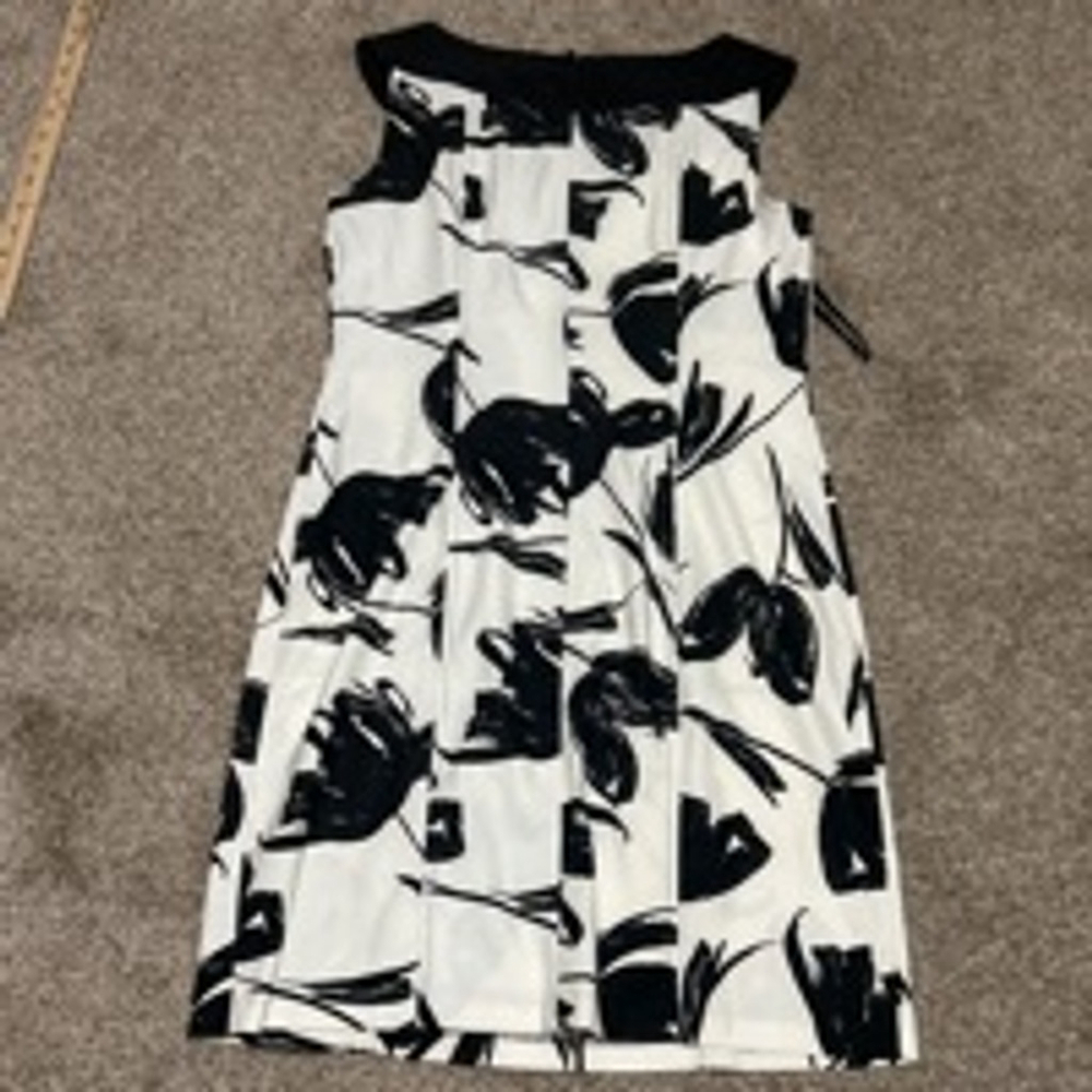 Women's AB Studio Dress Size 14 White Black Floral
115 - Picture 7 of 7